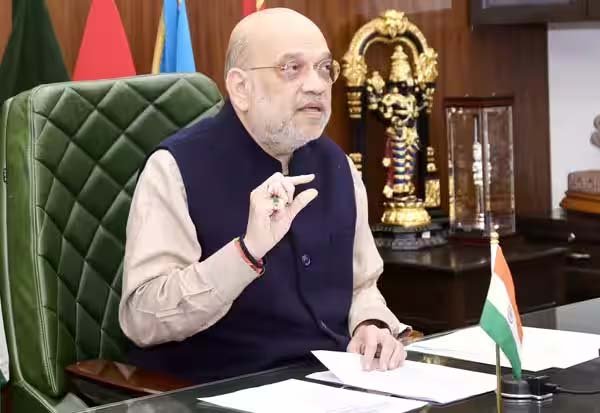 மே. வங்கத்தின் வளர்ச்சி ஊழலால்  தடைபட்டுள்ளது:  அமித் ஷா